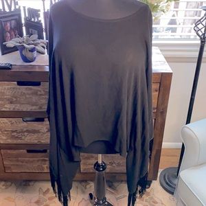 Plus size Wet Seal Poncho 🌺